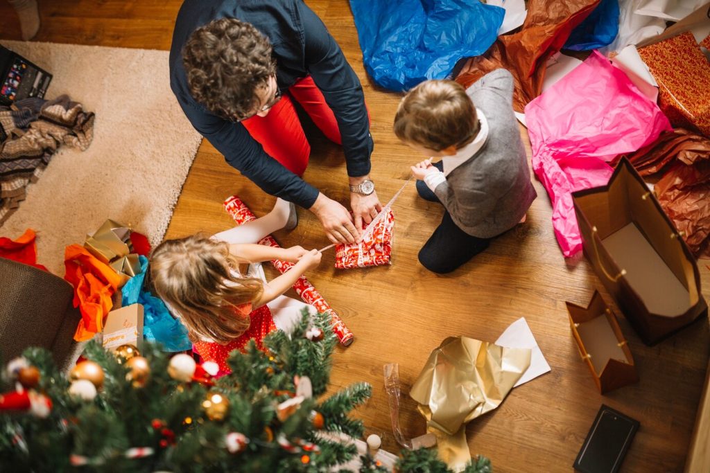 Holiday Cleaning Survival Guide: Tips for Busy Families